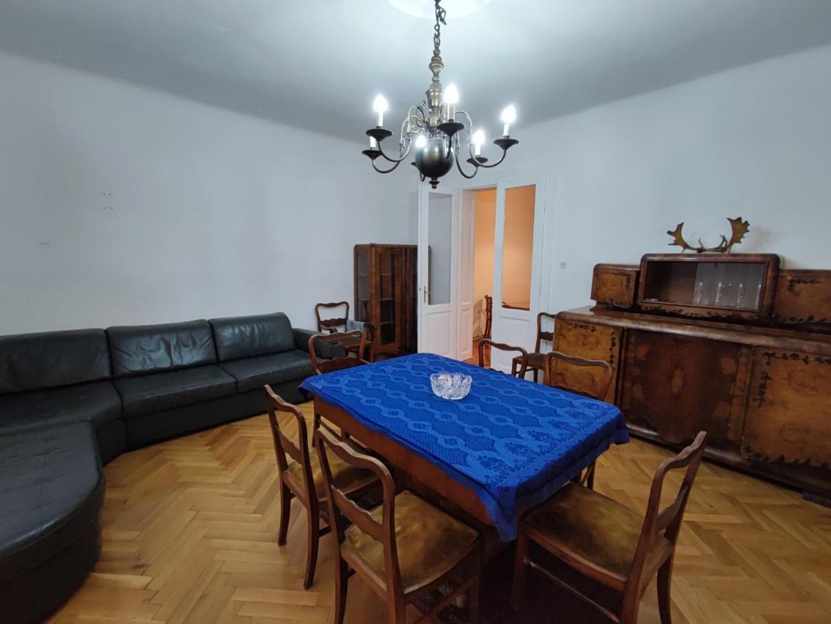 Vintage Apartment In The Center Of Novi Sad Exterior foto